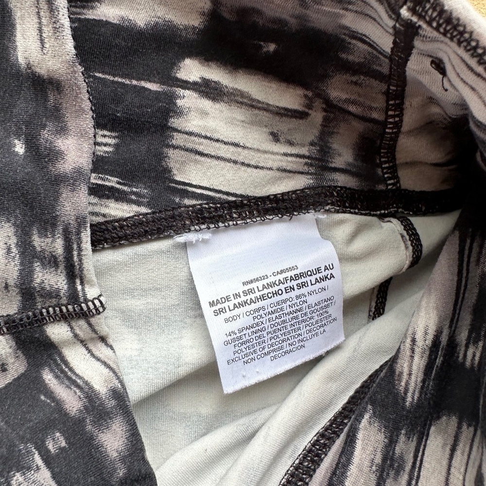 NIKE Dri-Fit Mid Rise Black White Printed Leggings XS - Picture 4 of 8